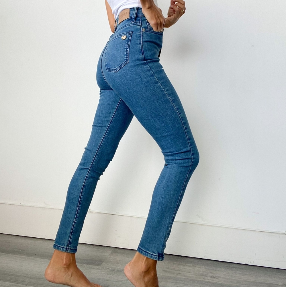 Chipre Hi-Rise Jeans